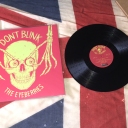 SHIPPING FROM THE UK, RUSSIA AND CANADA: SRW113 The Eyeberries - Don’t Blink 12” vinyl LP - https://theeyeberries.bandcamp.com/album/dont-blink #eyeberries #sharawajirecords #horrorsurf #surfguitar #fendermustang #russiansurf #bassgirl #vinyl #LP #moscow #surf #instro #reverb #twang